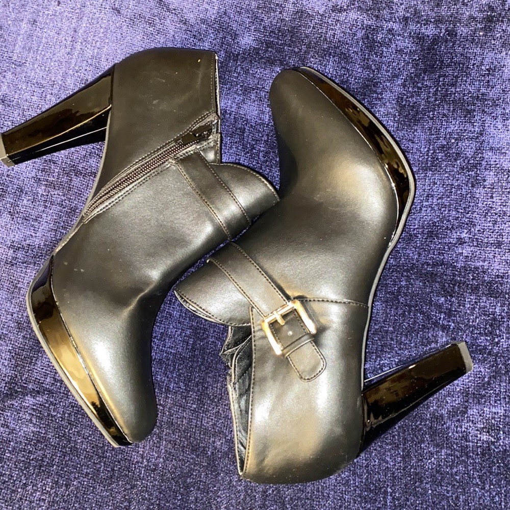 Booties - Picture 6 of 7